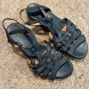 Naturalizer size 12 blue sandals